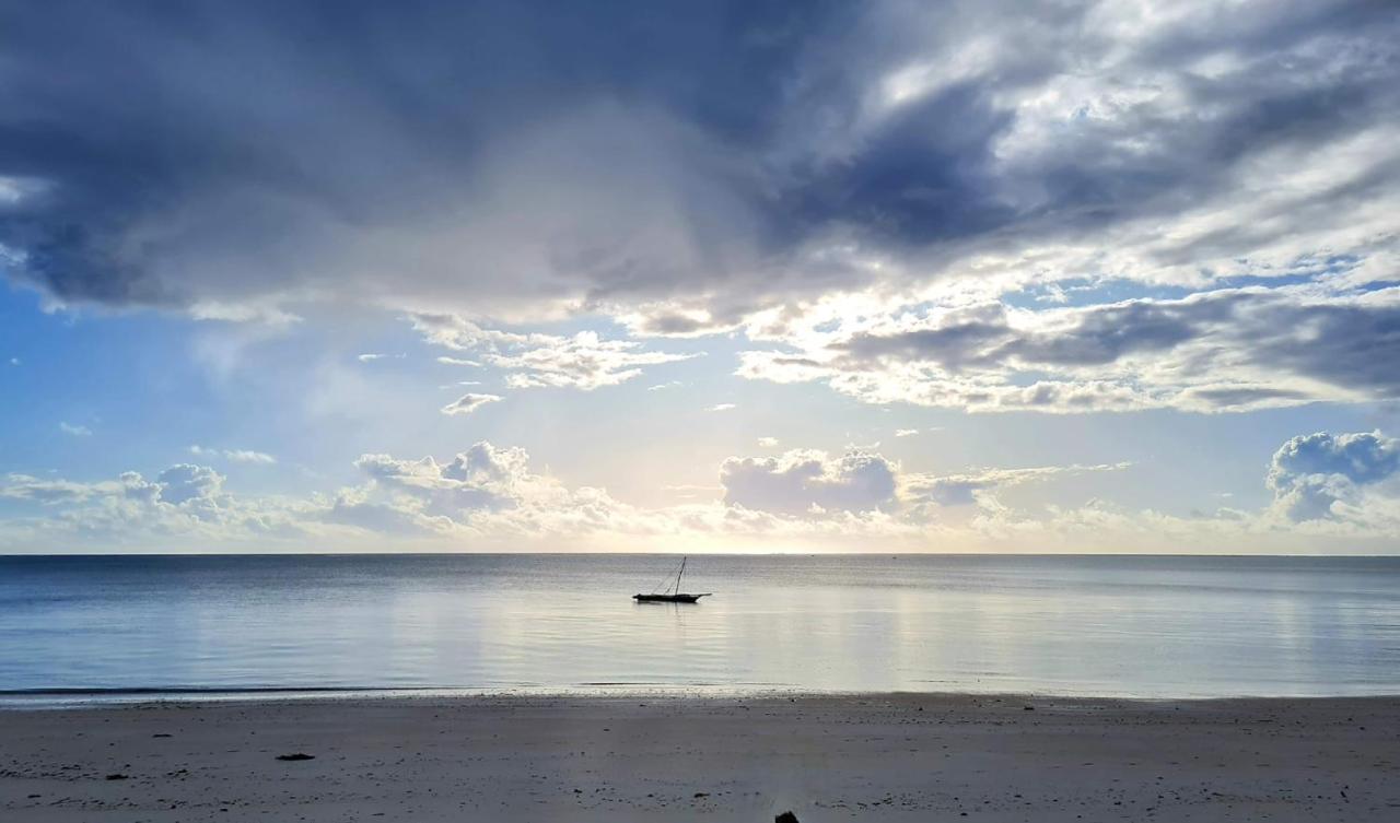 Beachfront Villa Ladha Ya Zanzibar جامبياني المظهر الخارجي الصورة