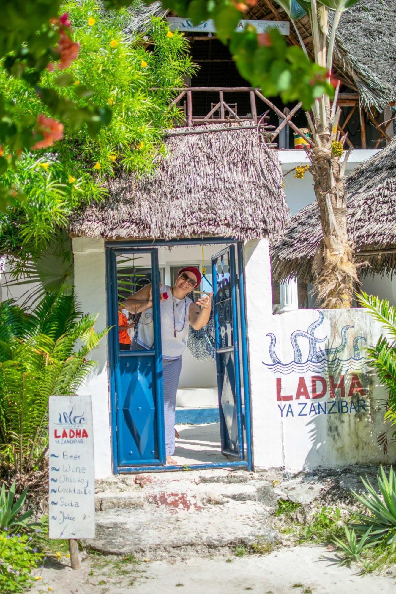Beachfront Villa Ladha Ya Zanzibar جامبياني المظهر الخارجي الصورة